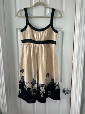 BCBGMaxAzria Cream Dress with Black Floral Border